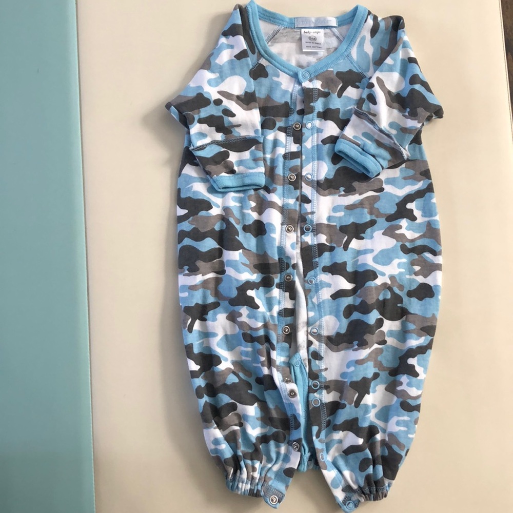 Baby steps 0-6 boy camo nightgown